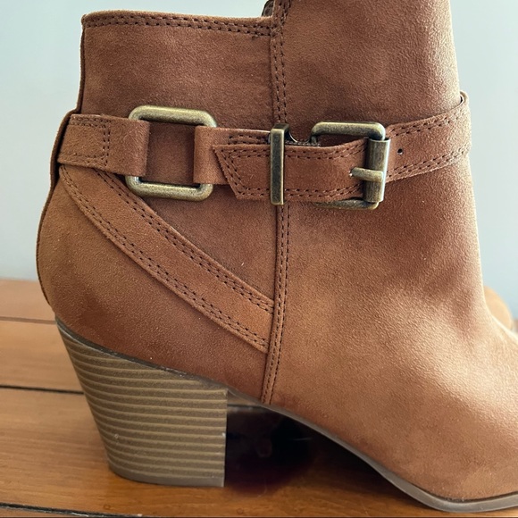 Express Faux Suede Ankle Boot Size 10 - Picture 5 of 11